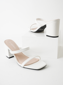 Stormi Sandal | White