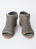 Tracy Sandal | Grey